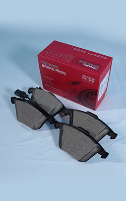 جودة  04465-AZ106 Toyota Corolla Brake Pads Long Lasting Affordable مصنع