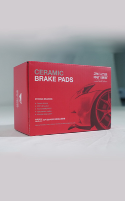 Pedaços de travagem dianteiros para o sistema Nissan Akebono 41060-7Z025